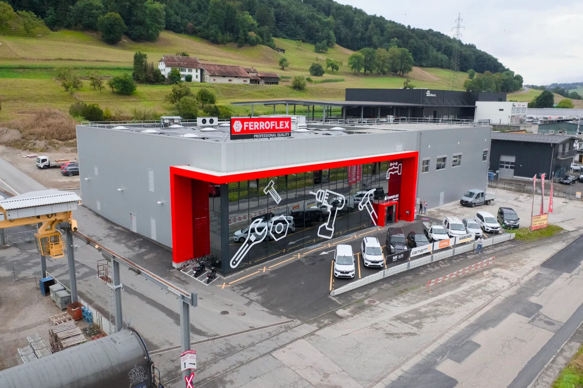 Le magasin Ferroflex vu au drone
